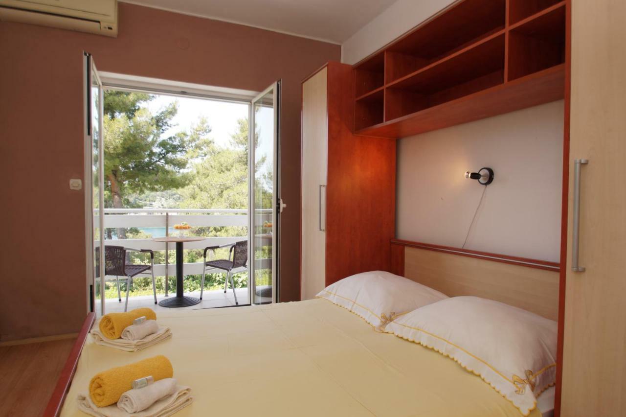 Vita Apartments Zrnovo Экстерьер фото