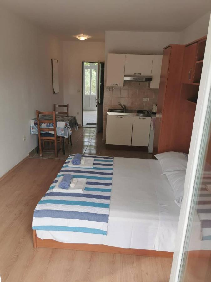 Vita Apartments Zrnovo Экстерьер фото